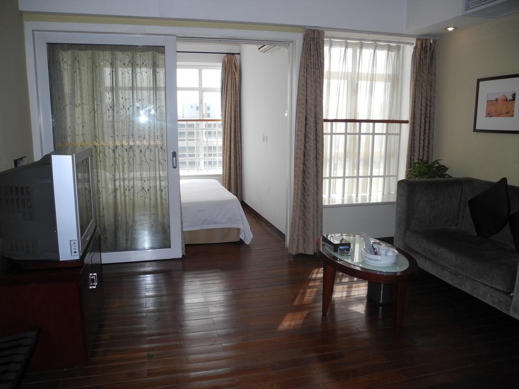Chicago Suites International Shenzhen Room photo